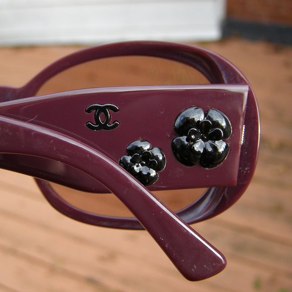 🗼💖 LIKE NEW CHANEL PURPLE SUNGLASSES w/Black Camelia detail - Picture 3 of 15